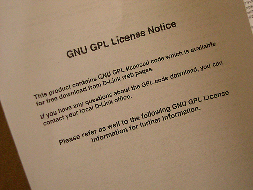 Dlink fourni la GNU GPL en version imprimé